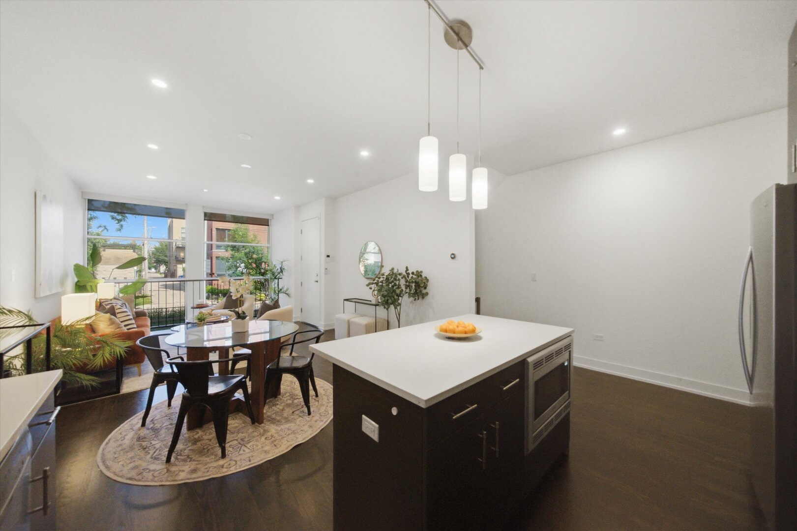 948 N Honore Street Unit: 1