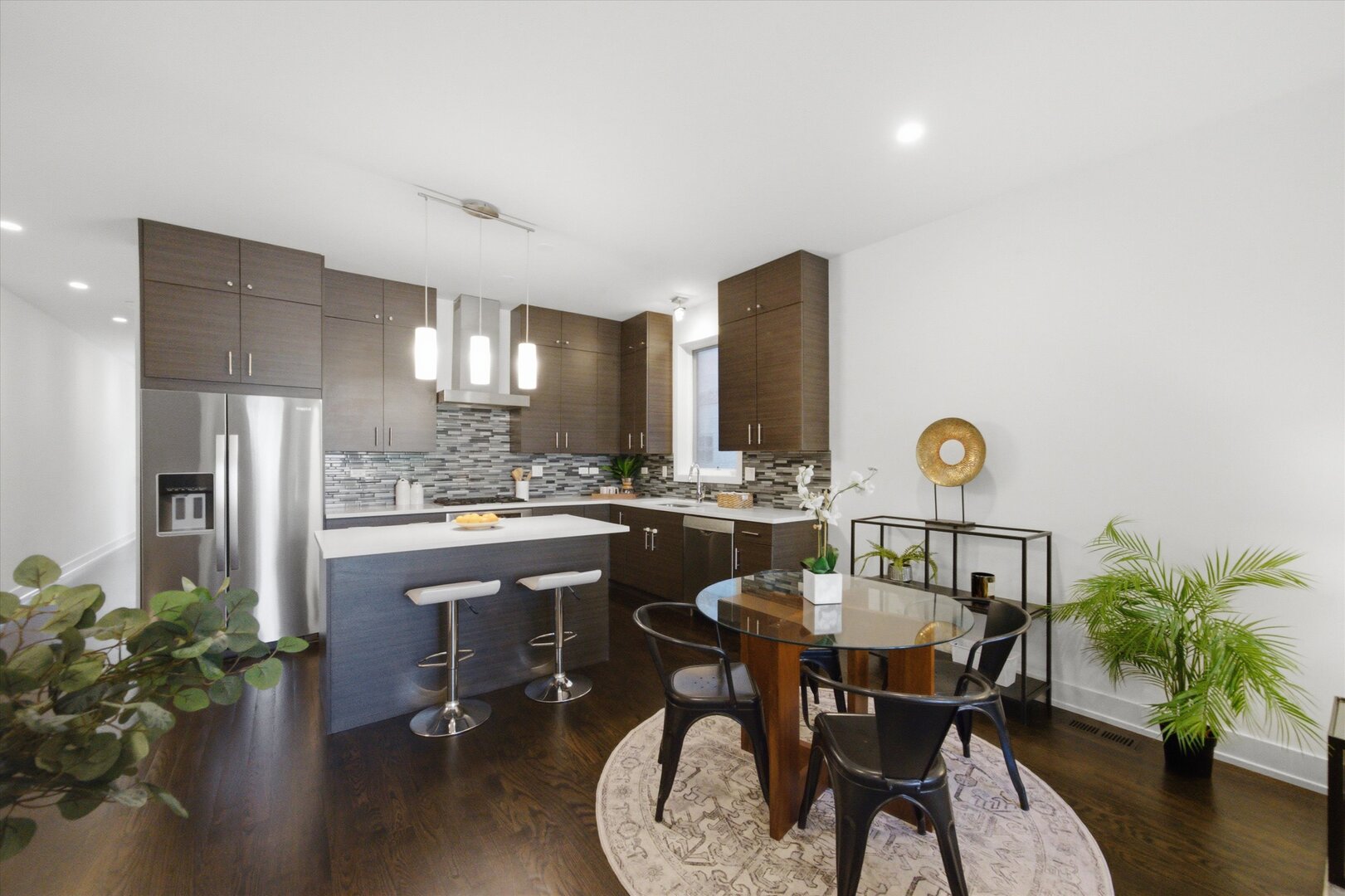 948 N Honore Street Unit: 1