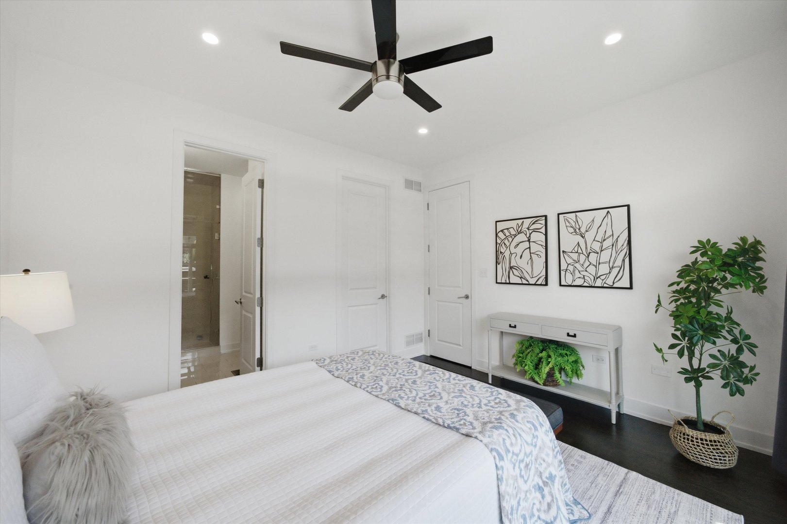 948 N Honore Street Unit: 1