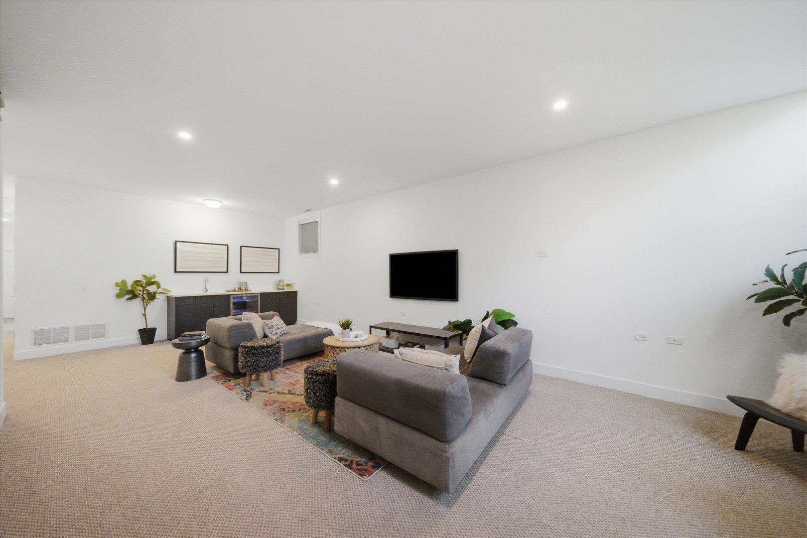 948 N Honore Street Unit: 1