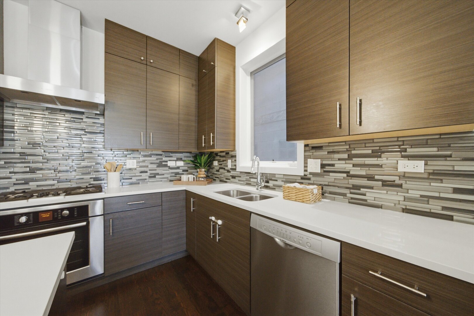 948 N Honore Street Unit: 1