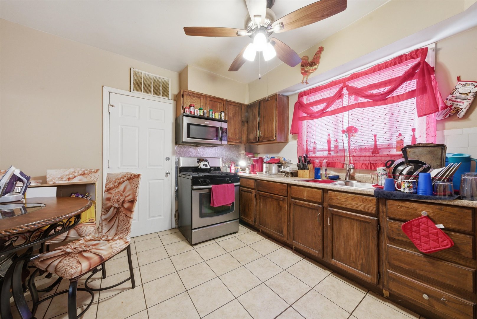 1025 N TRUMBULL Avenue