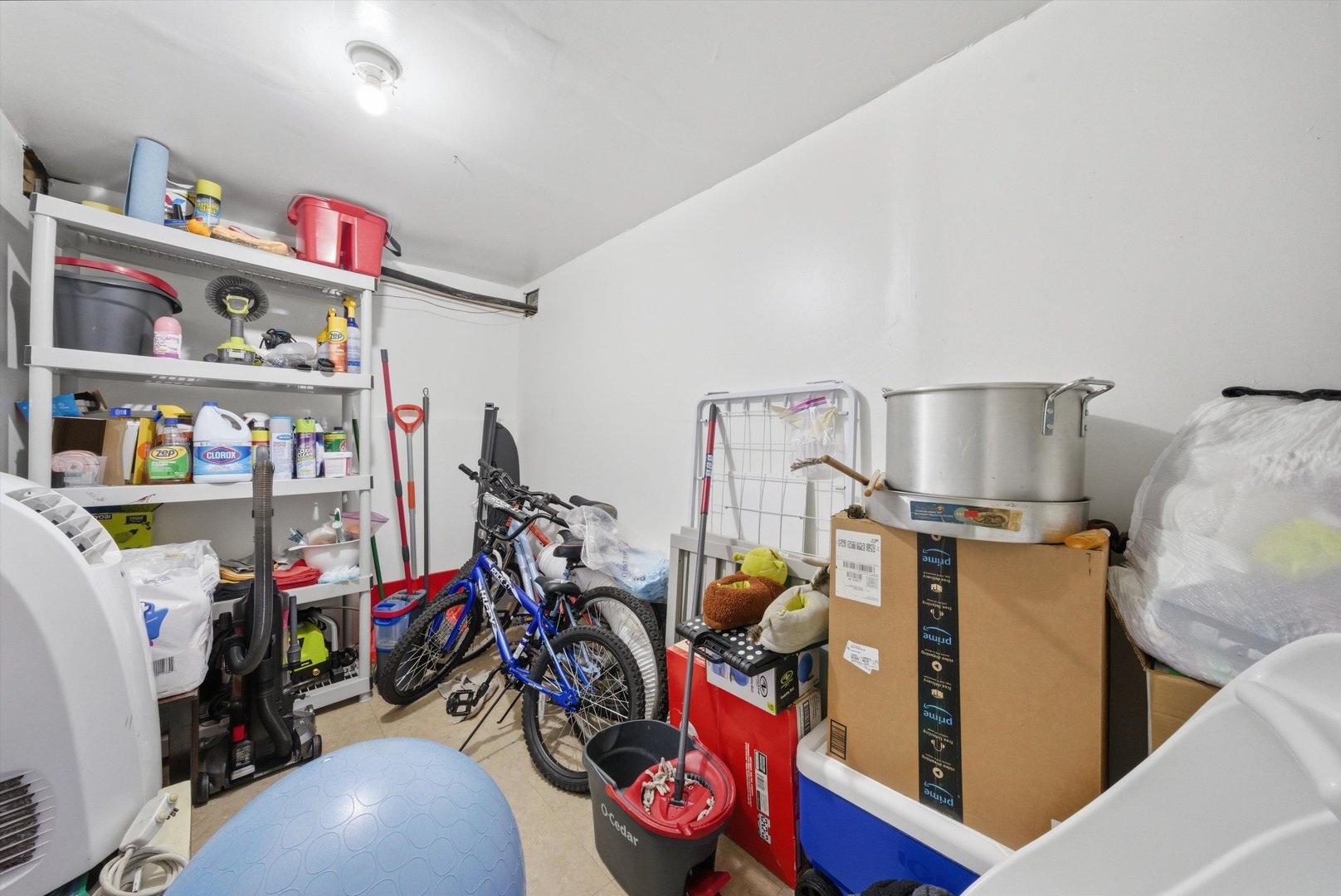 1025 N TRUMBULL Avenue