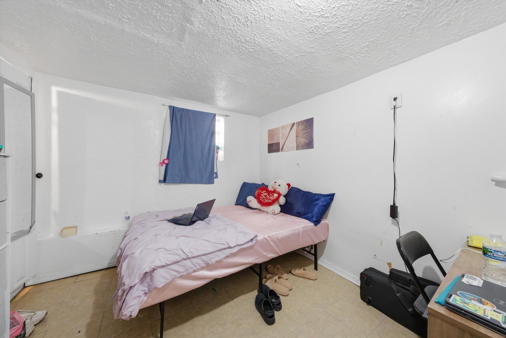 1025 N TRUMBULL Avenue