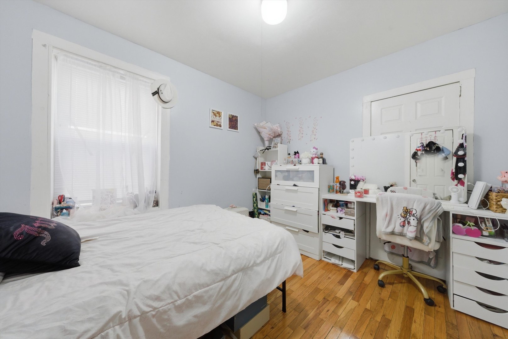 1025 N TRUMBULL Avenue