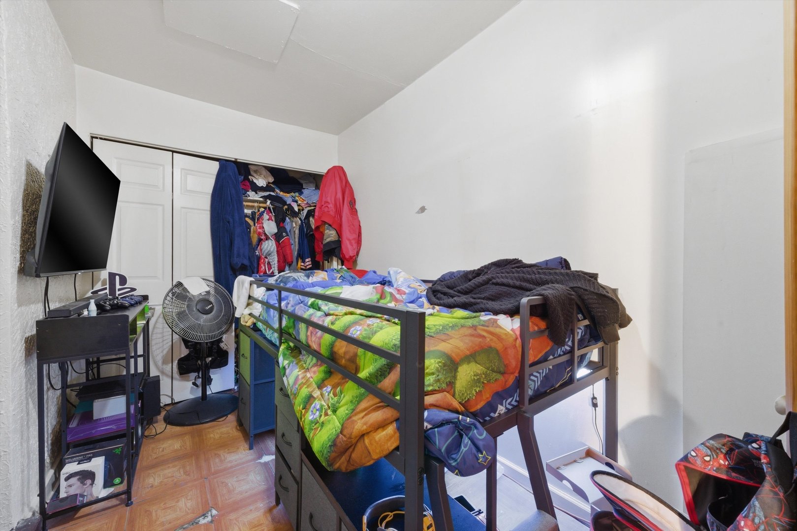 1025 N TRUMBULL Avenue