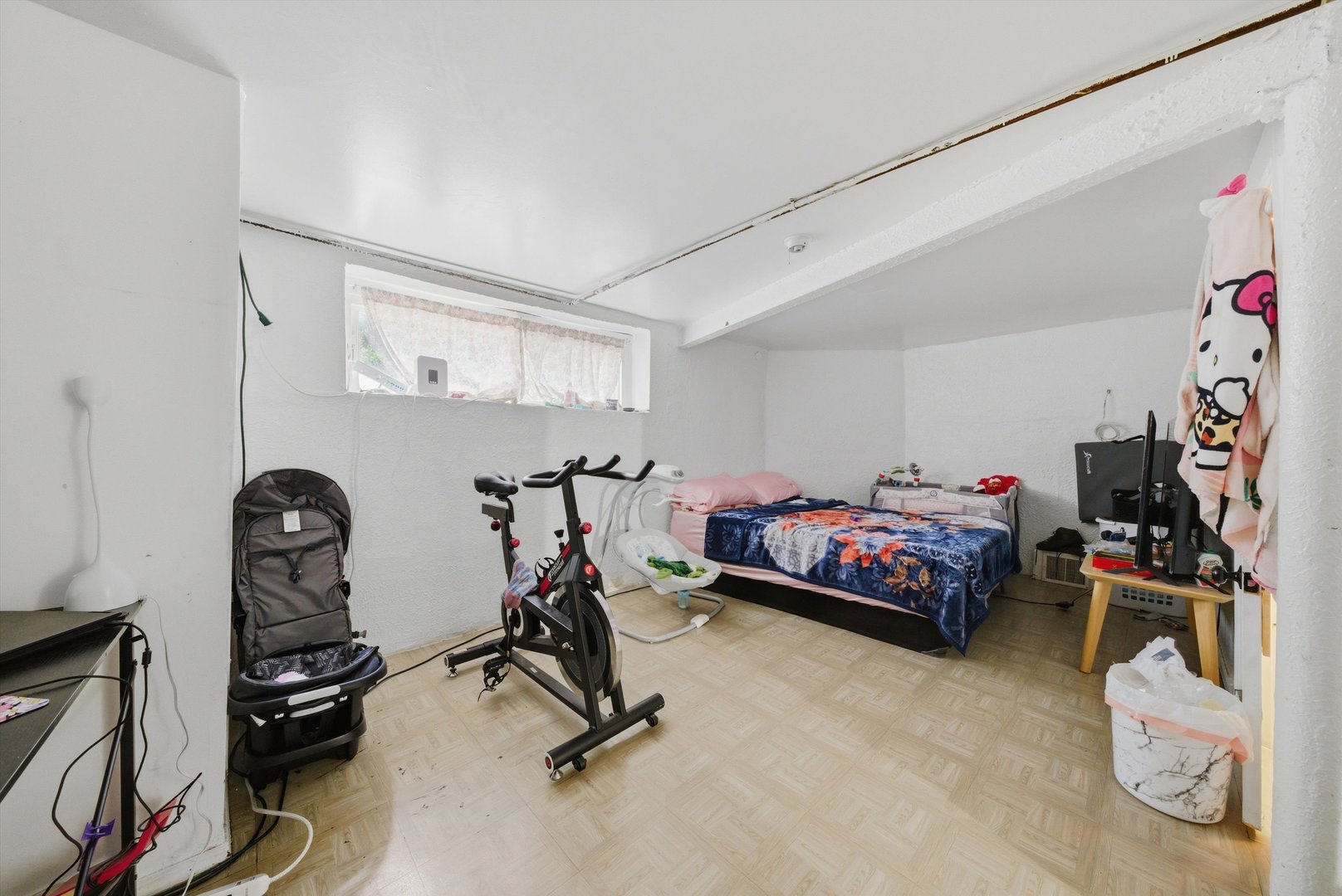 1025 N TRUMBULL Avenue