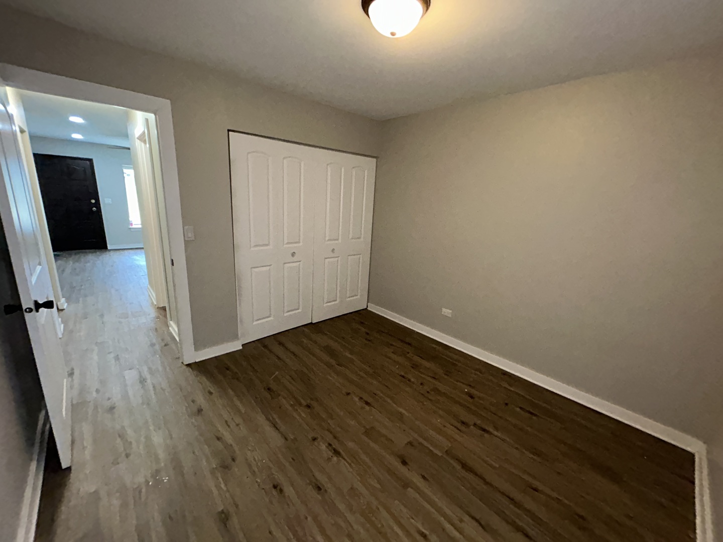 743 E Fullerton Avenue Unit: 105