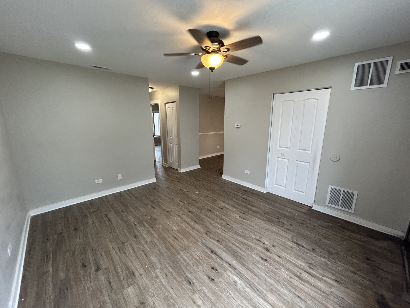 743 E Fullerton Avenue Unit: 105