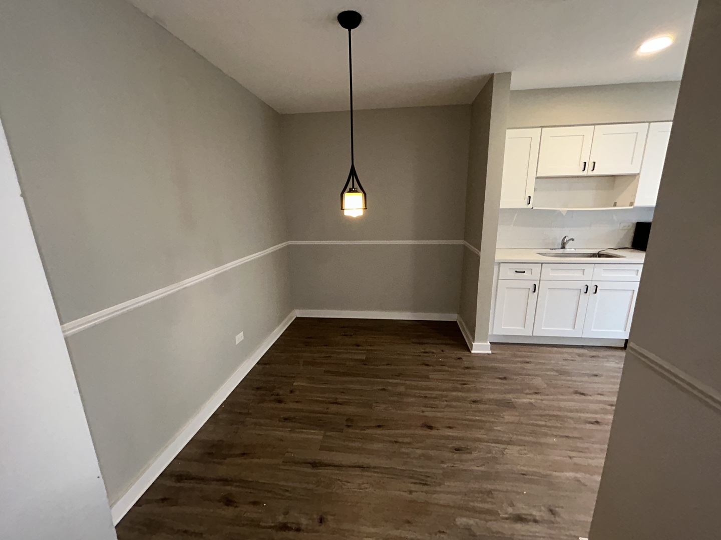 743 E Fullerton Avenue Unit: 105