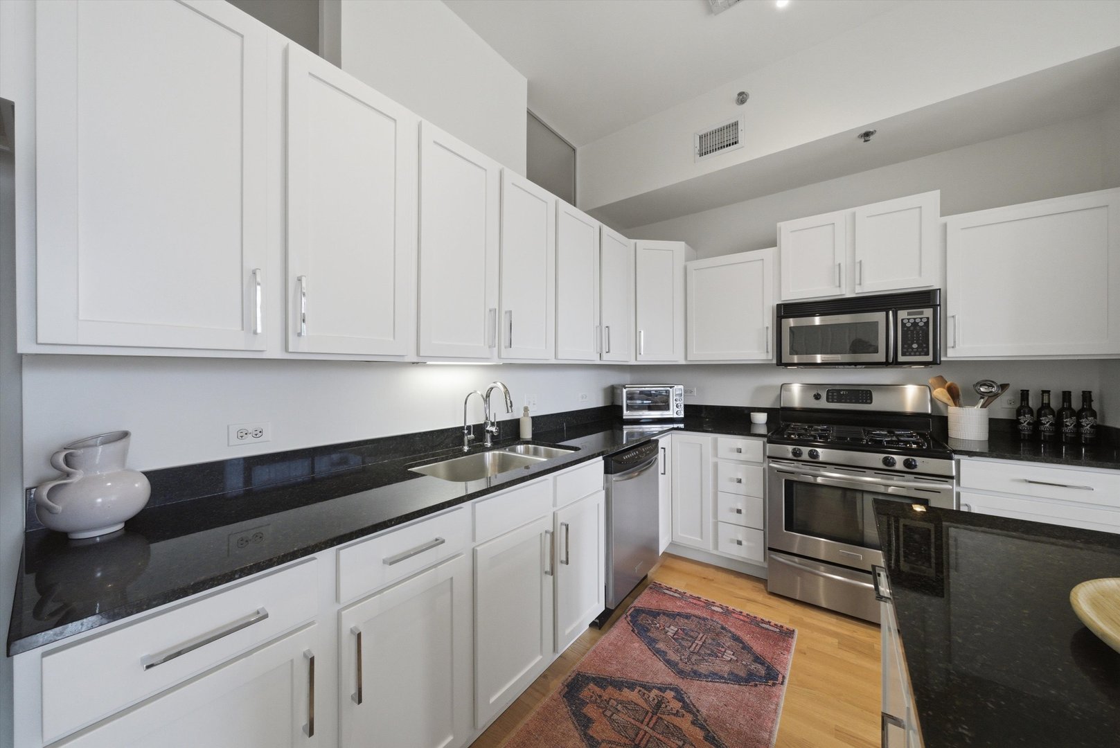 230 W Division Street Unit: 804