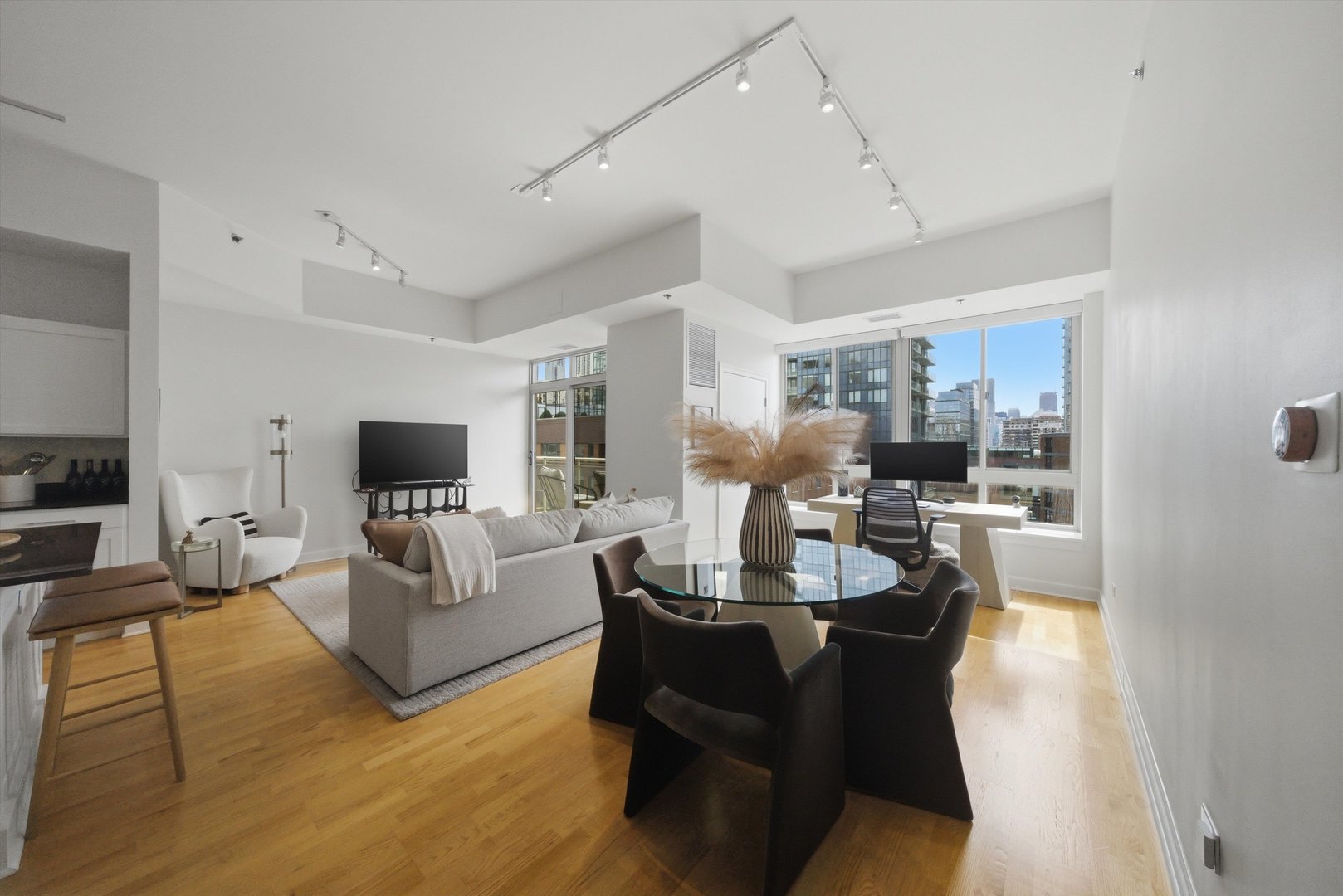 230 W Division Street Unit: 804