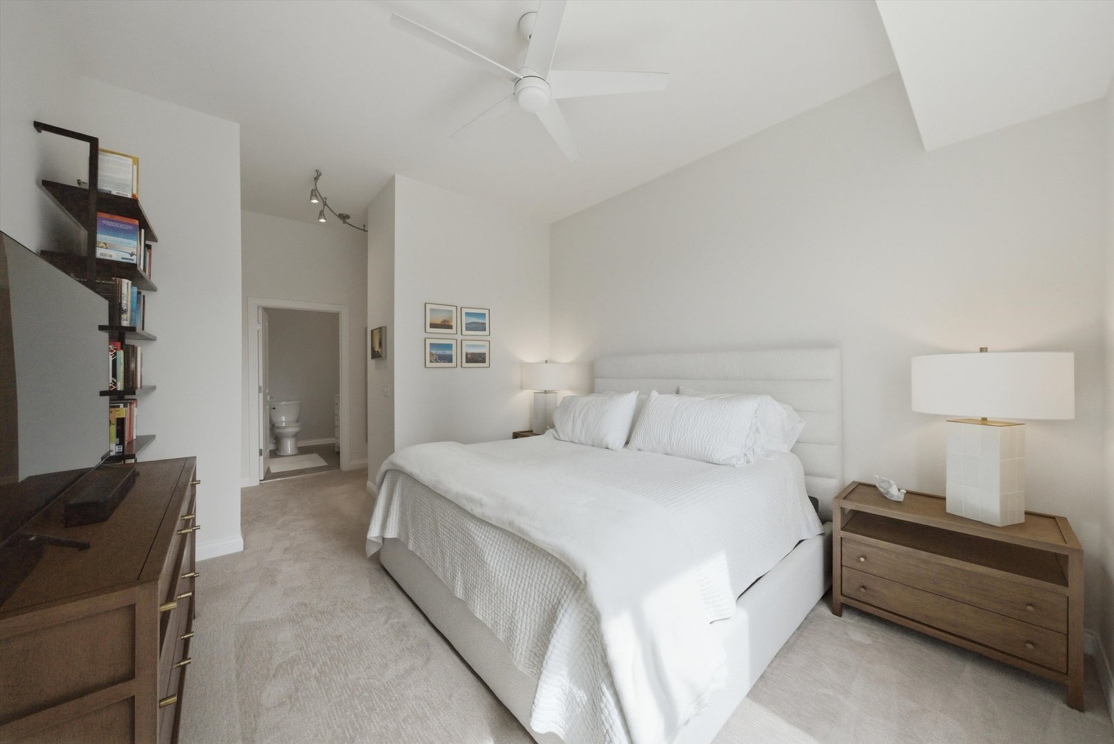 230 W Division Street Unit: 804