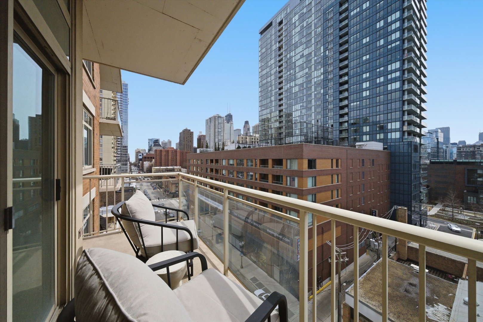 230 W Division Street Unit: 804