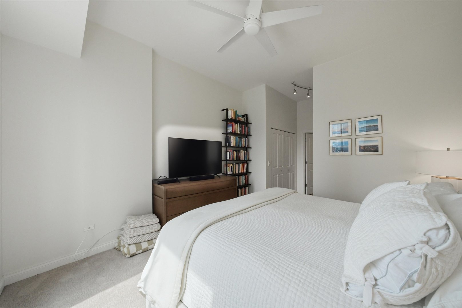 230 W Division Street Unit: 804