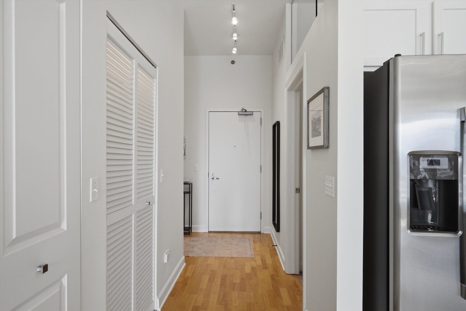 230 W Division Street Unit: 804