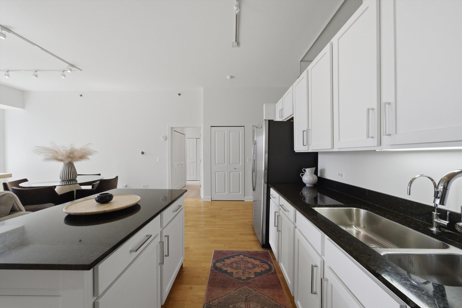 230 W Division Street Unit: 804