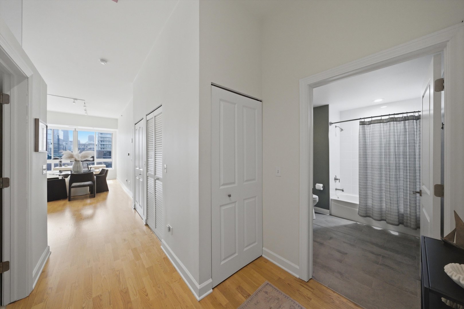 230 W Division Street Unit: 804