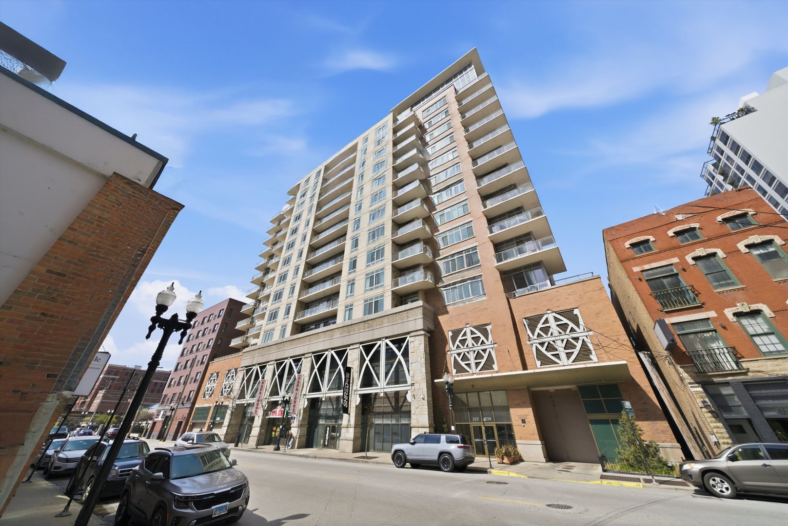 230 W Division Street Unit: 804