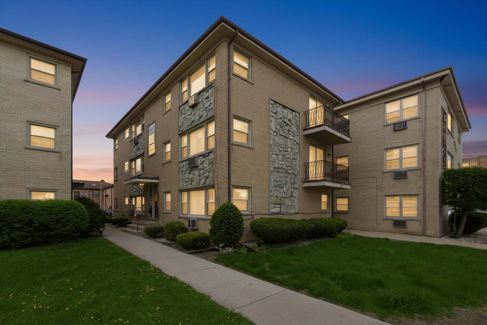 7709 W Marwood Avenue Unit: 3S