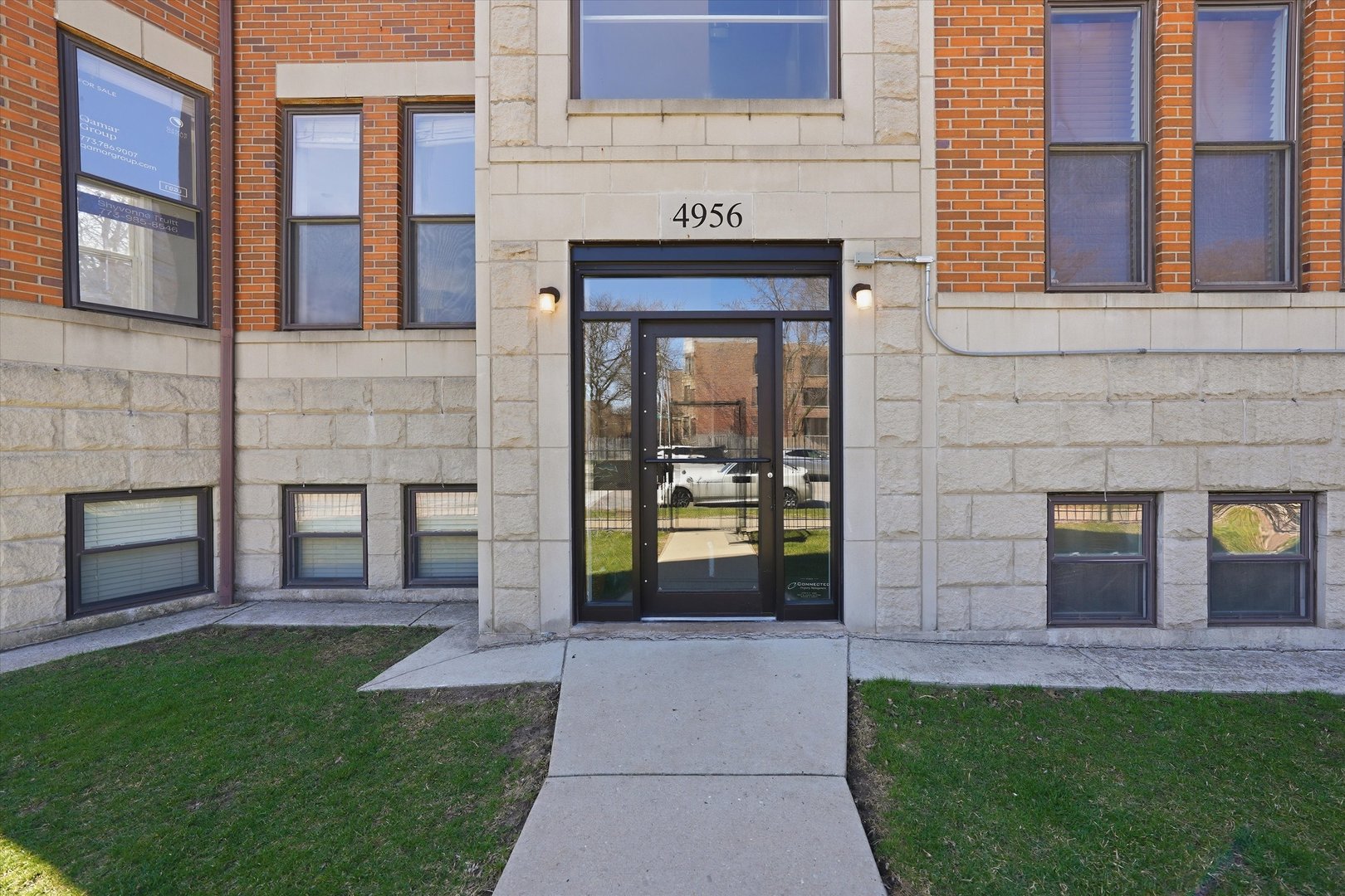 4956 S Champlain Avenue Unit: 1S