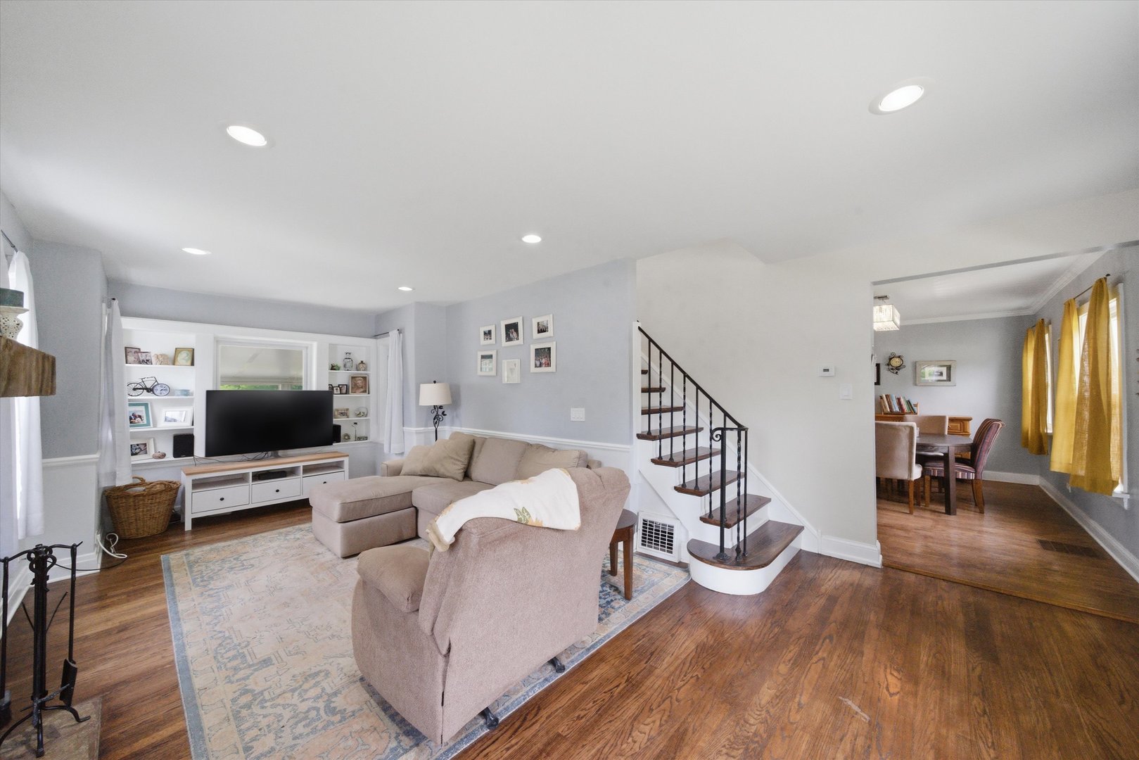 306 N Elmhurst Road