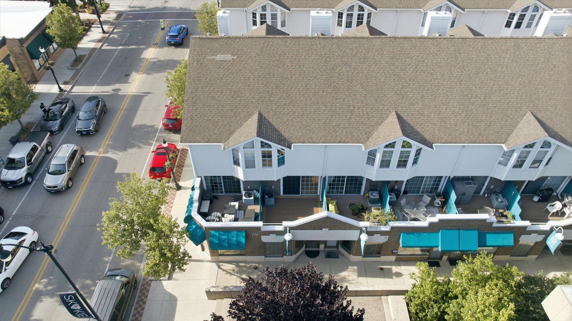 8009 LINCOLN Avenue