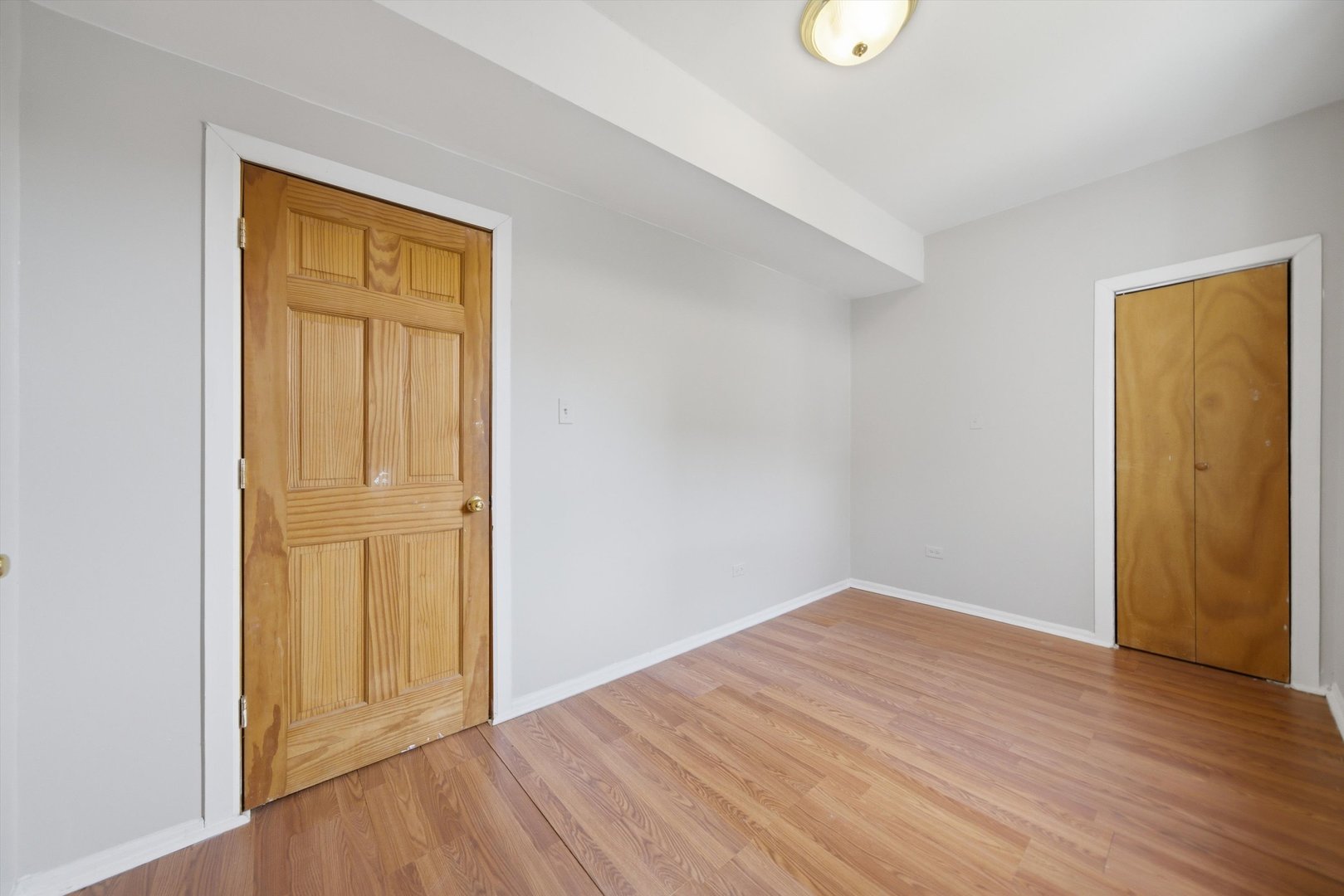 4541 N Western Avenue Unit: 2