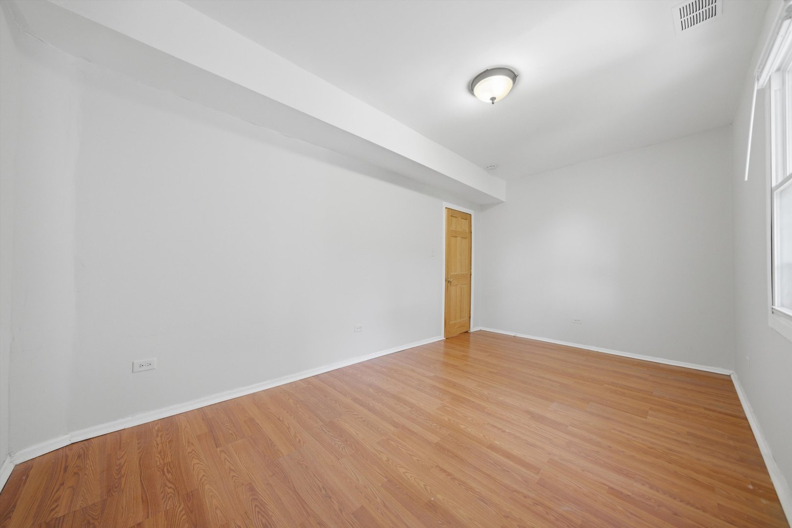 4541 N Western Avenue Unit: 2