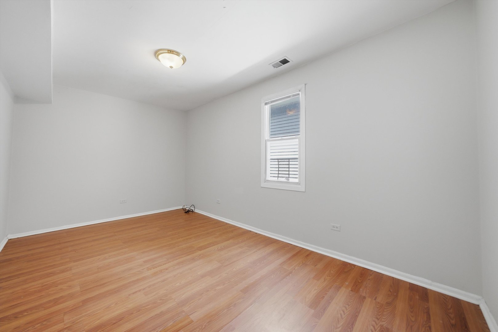 4541 N Western Avenue Unit: 2