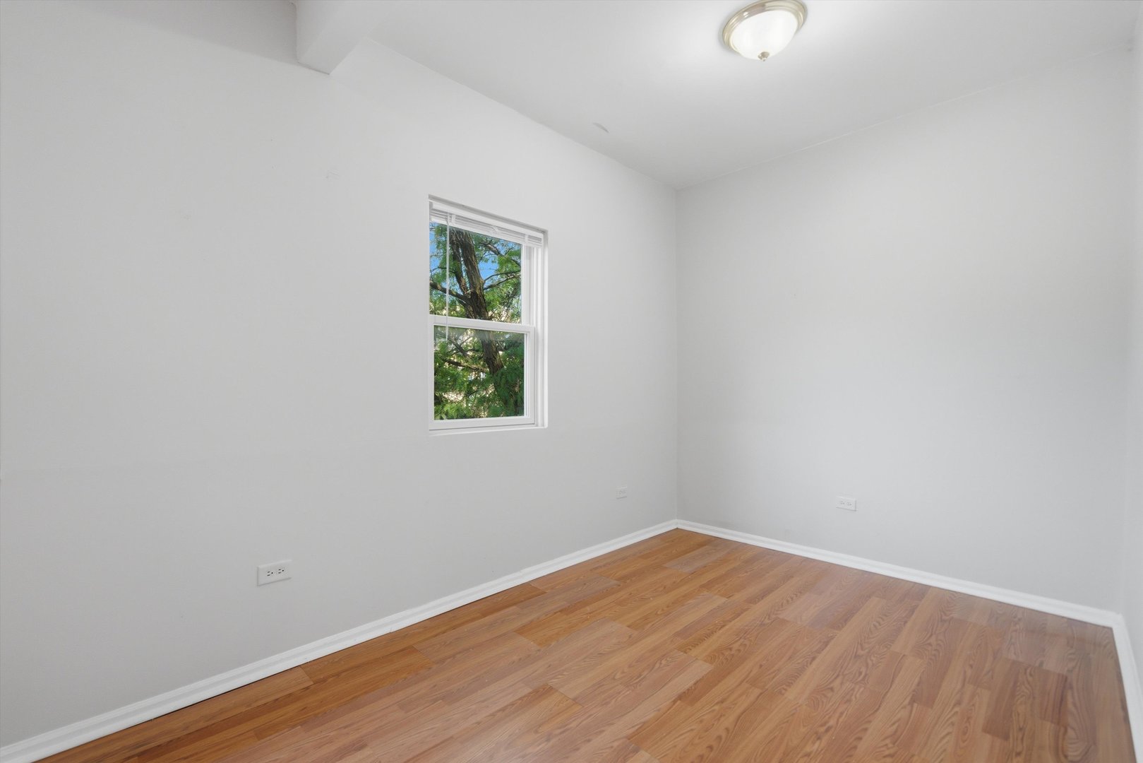 4541 N Western Avenue Unit: 2
