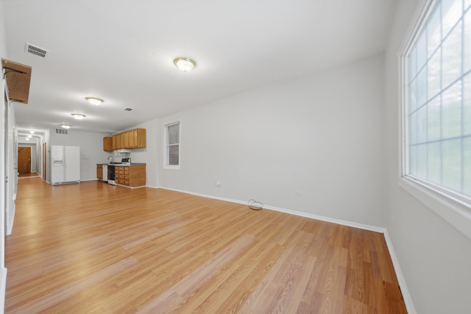4541 N Western Avenue Unit: 2