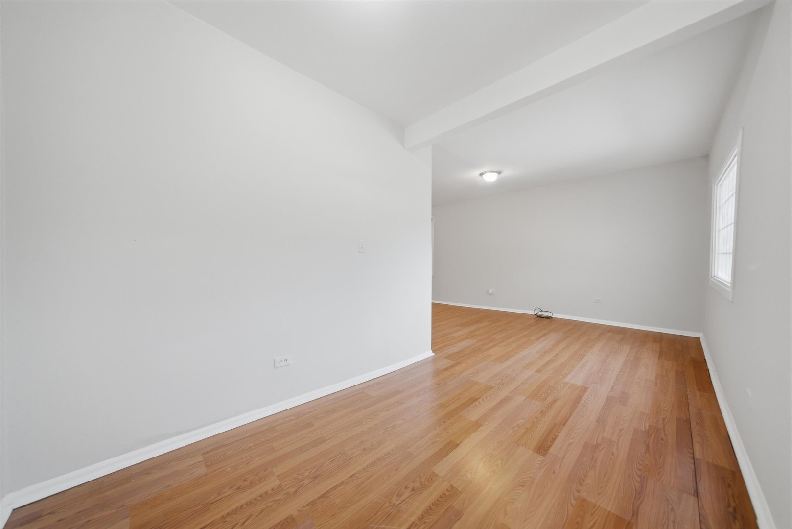 4541 N Western Avenue Unit: 2