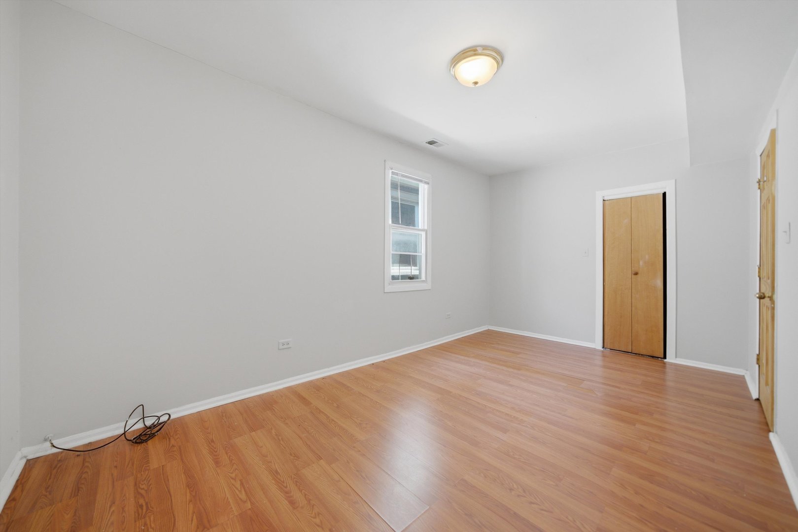 4541 N Western Avenue Unit: 2