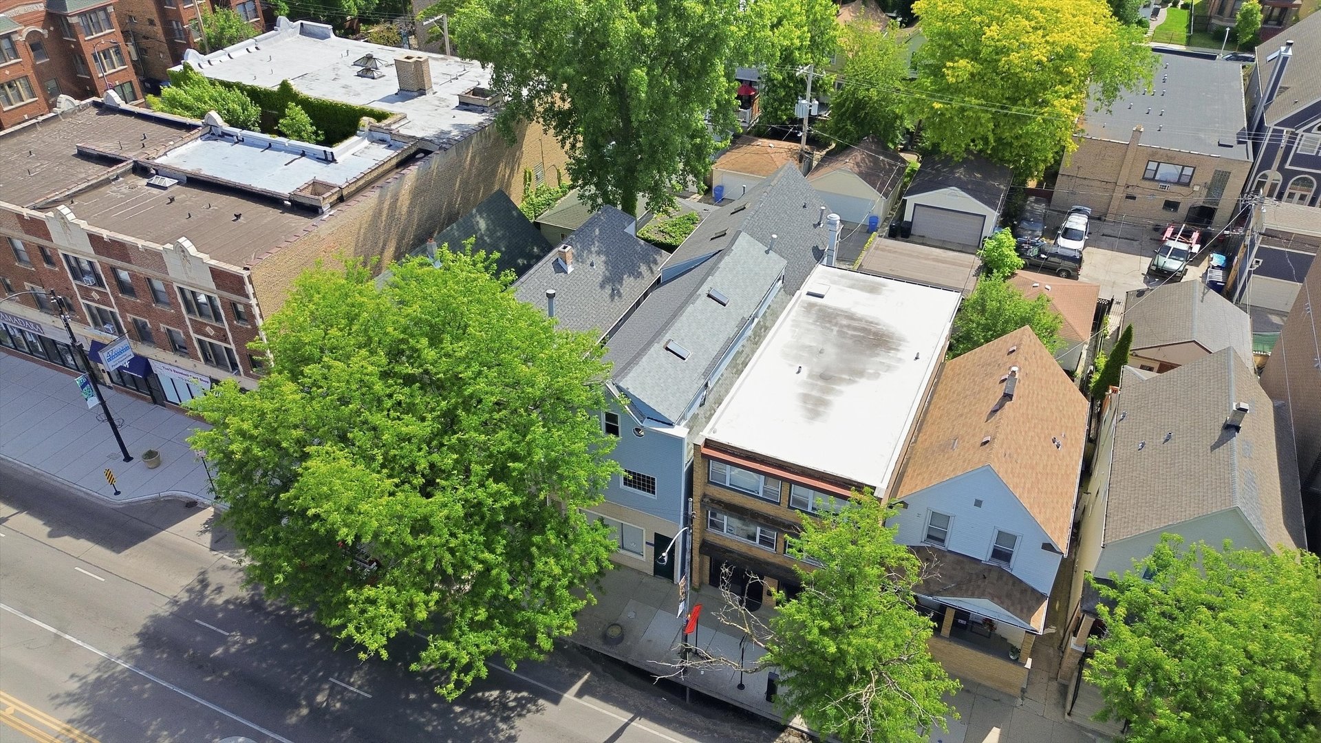4541 N Western Avenue Unit: 2