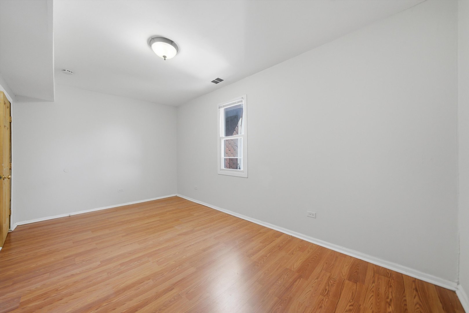 4541 N Western Avenue Unit: 2