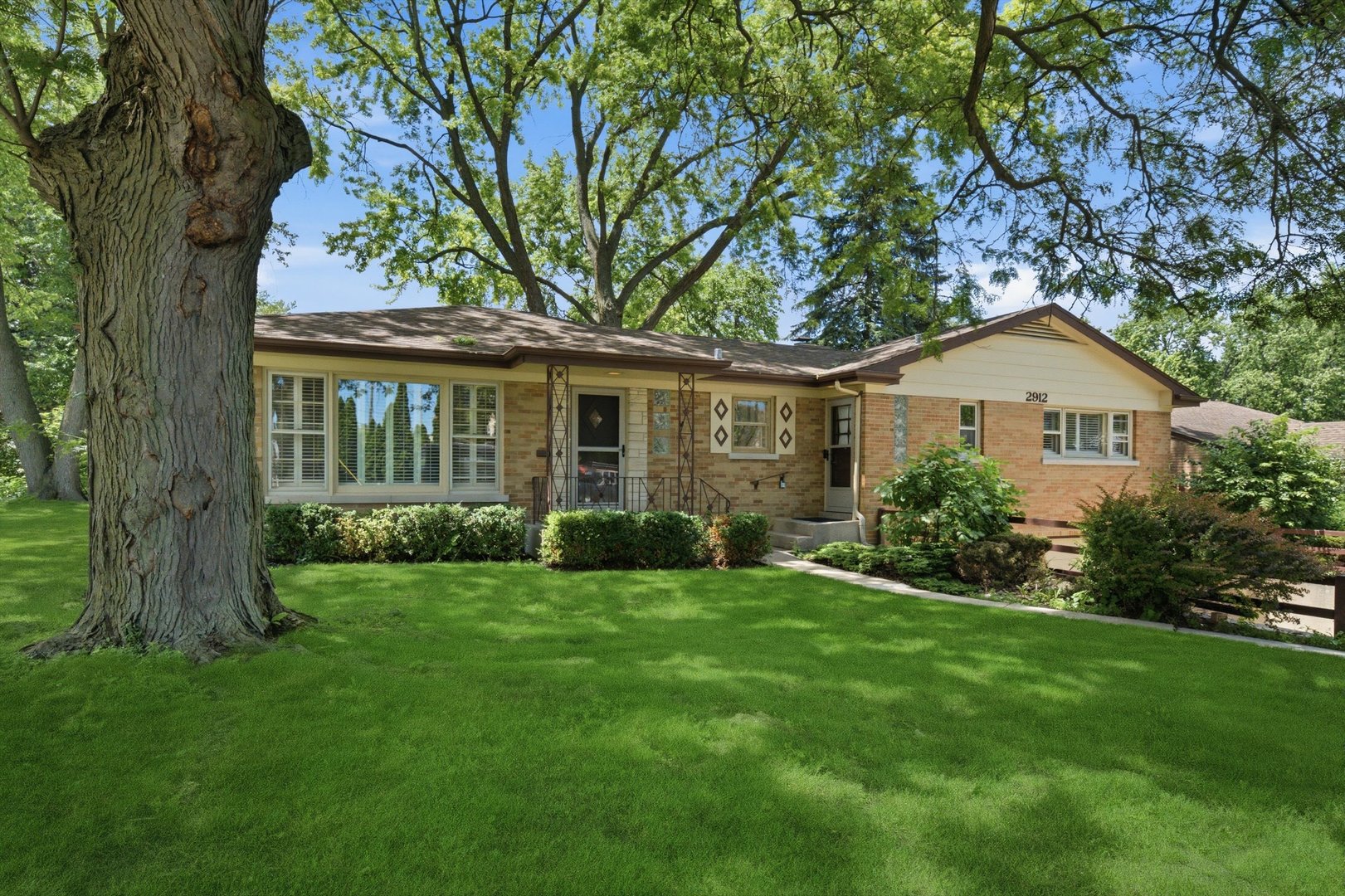 2912 Old Glenview Road