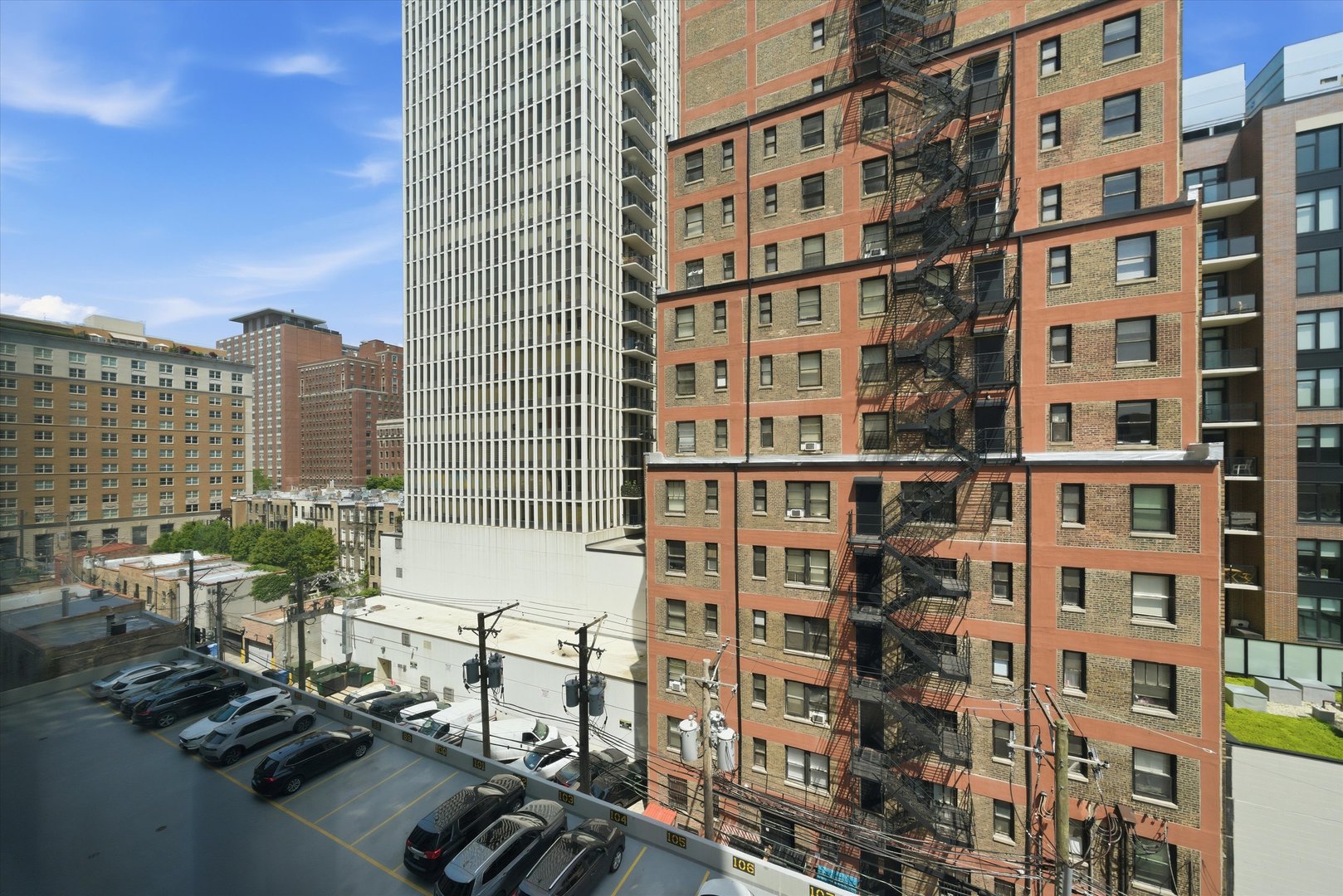 1221 N Dearborn Street Unit: 608S