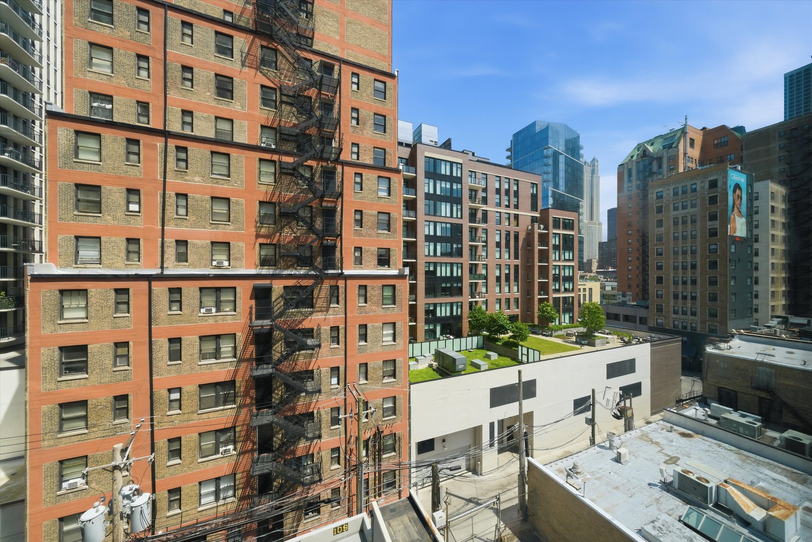 1221 N Dearborn Street Unit: 608S