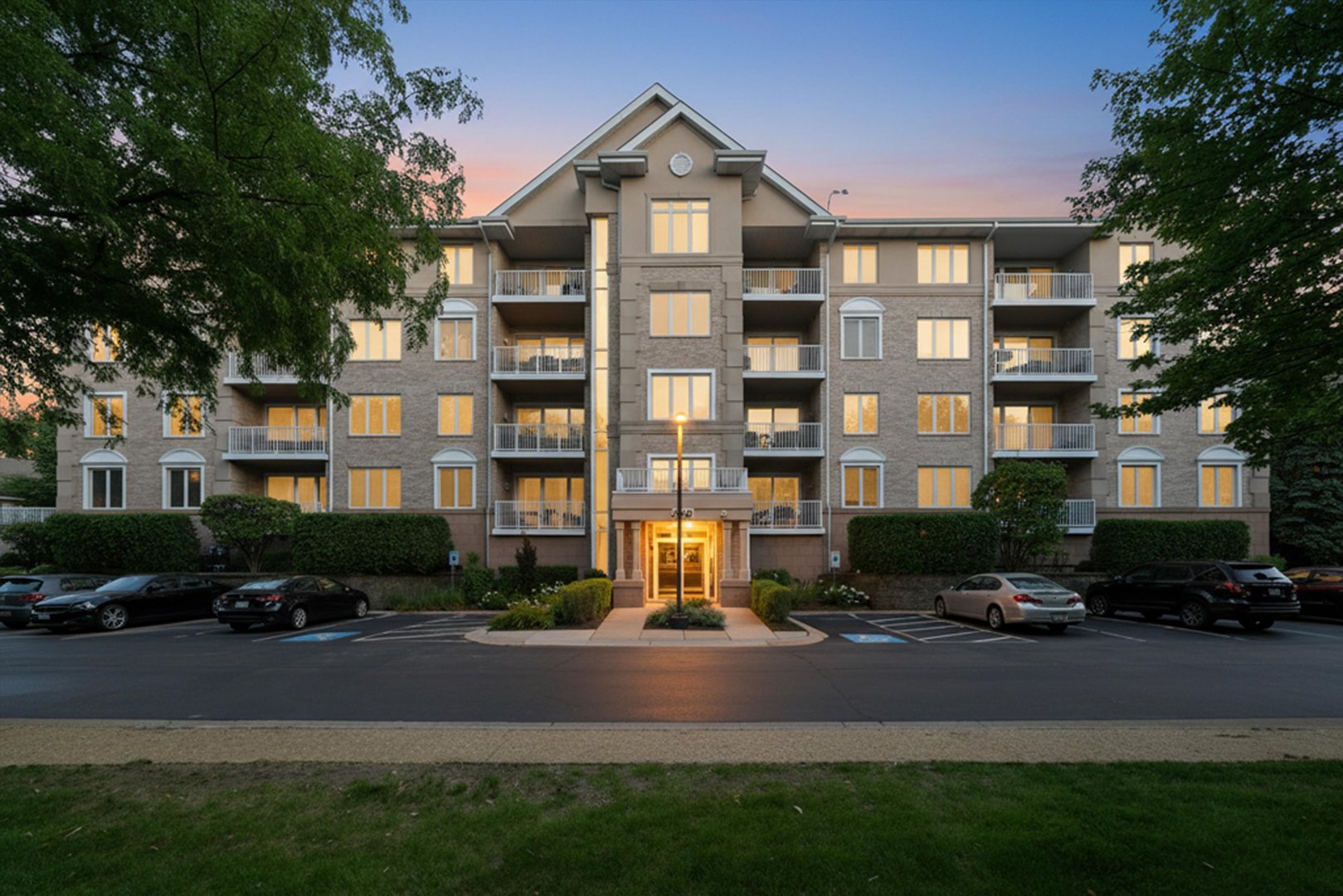 1761 Pavilion Way Unit: 301