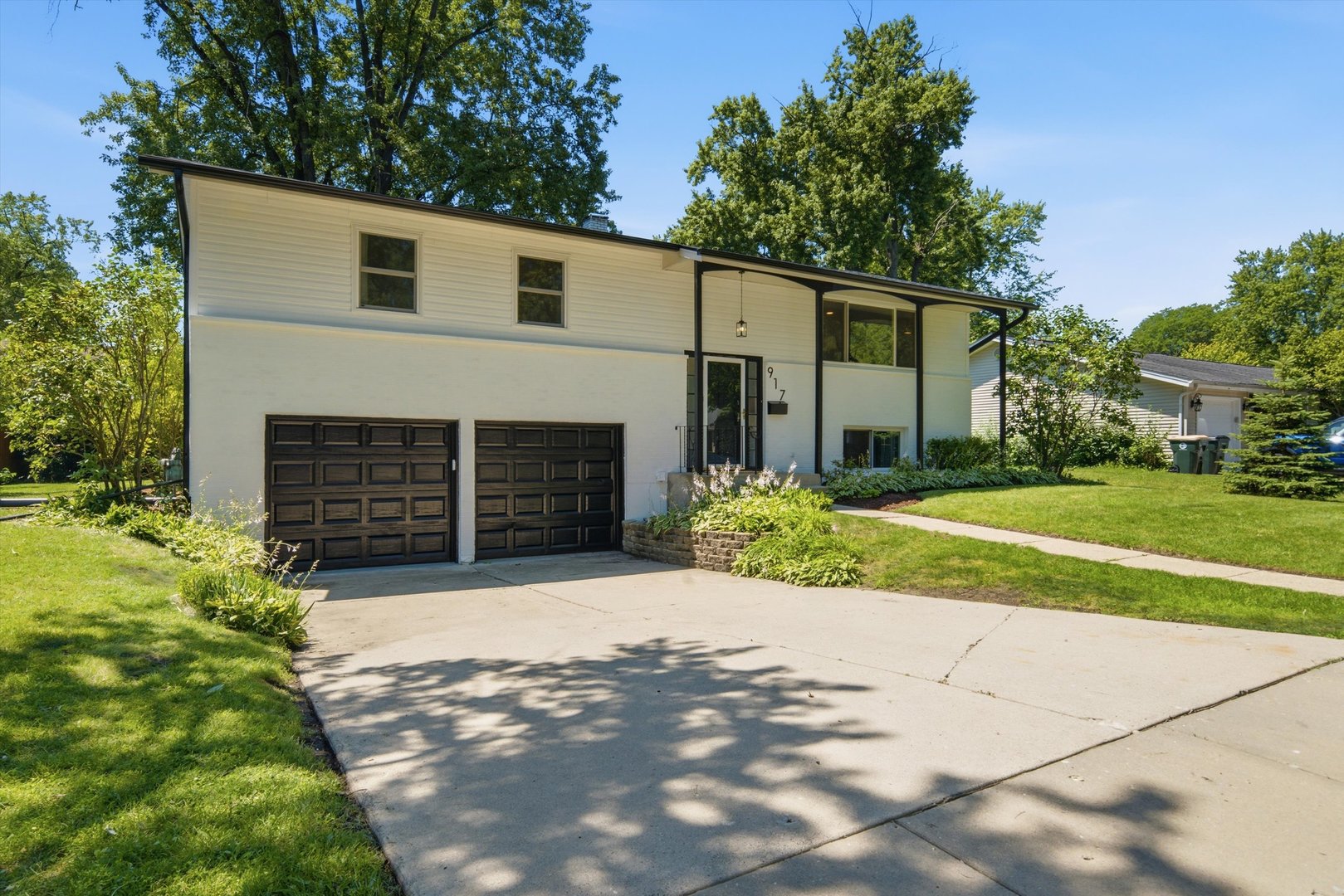917 E Morris Drive