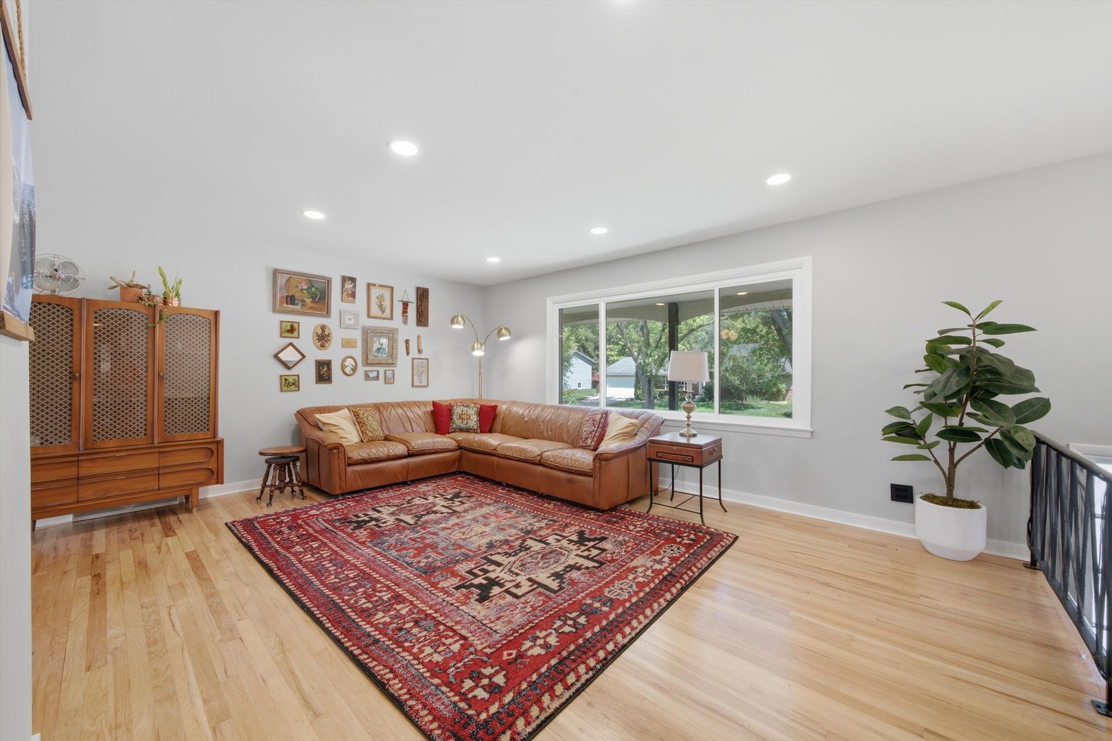 917 E Morris Drive