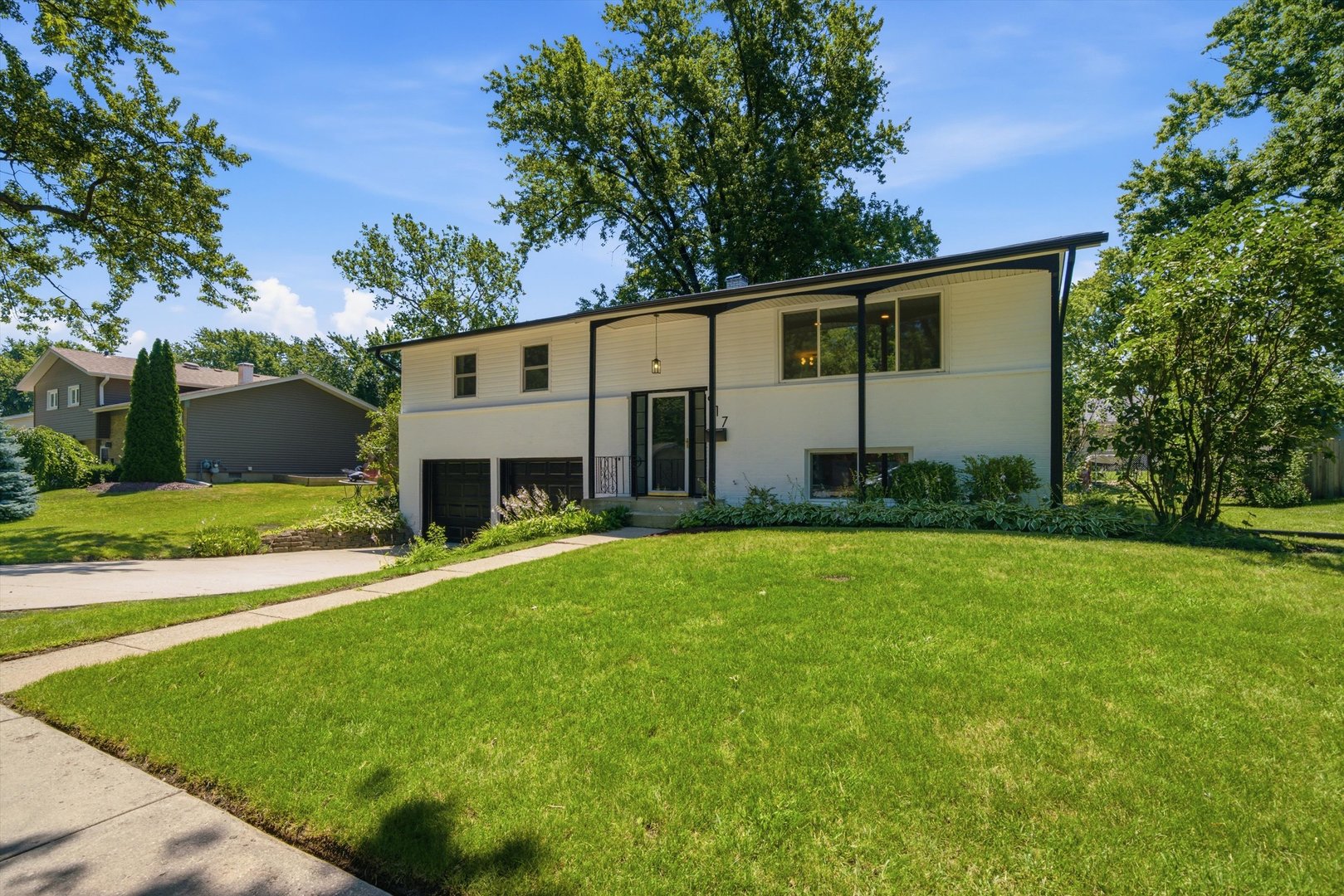 917 E Morris Drive