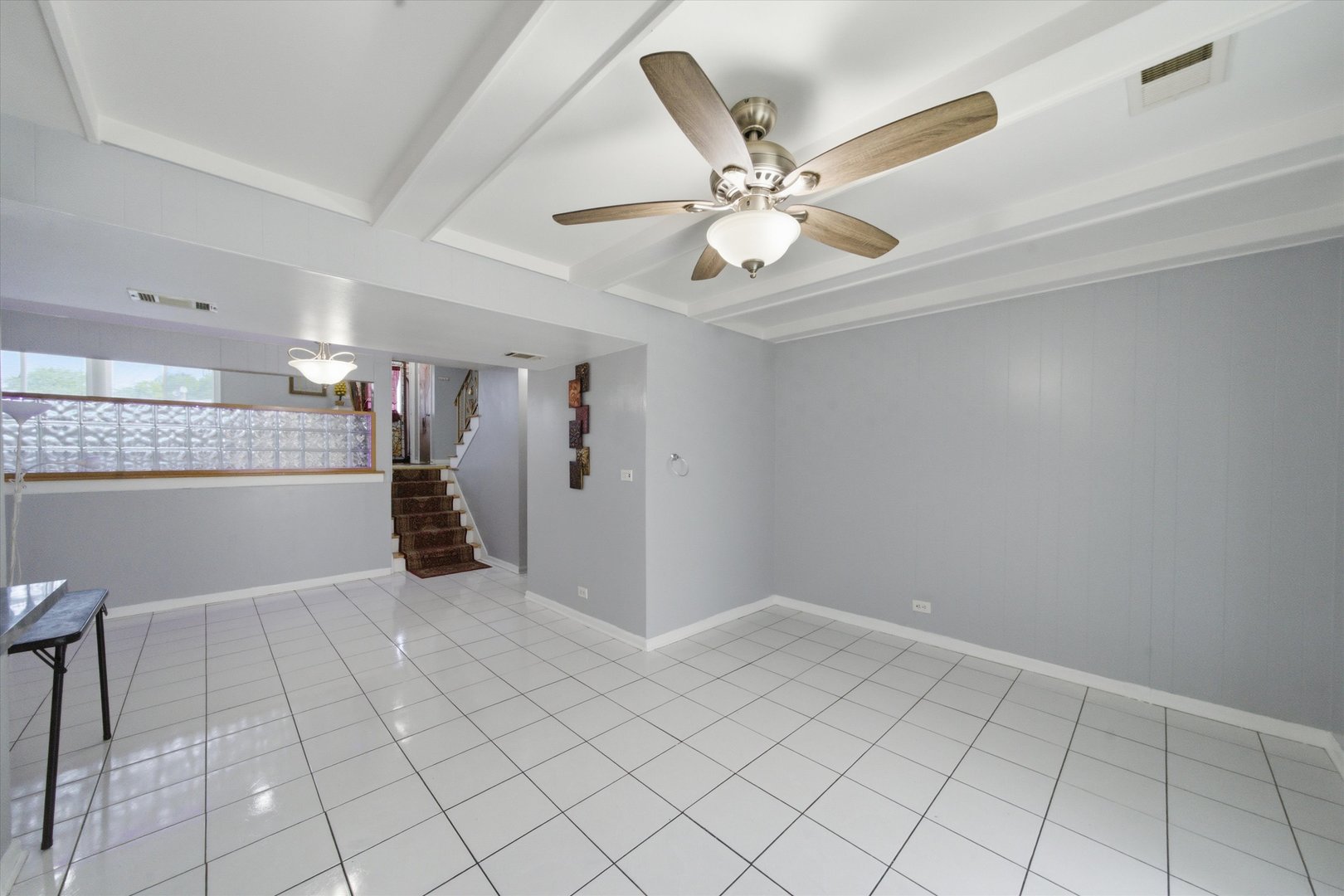 9005 SHERRY Lane
