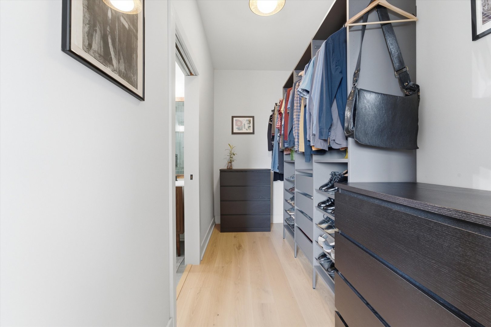 2045 W Concord Place Unit: 606