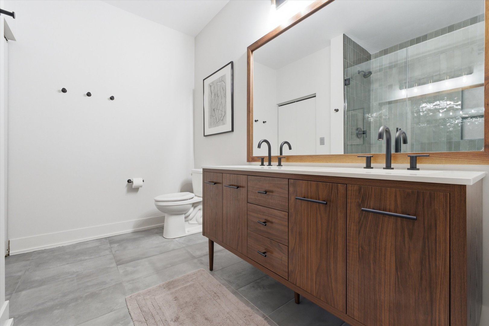 2045 W Concord Place Unit: 606