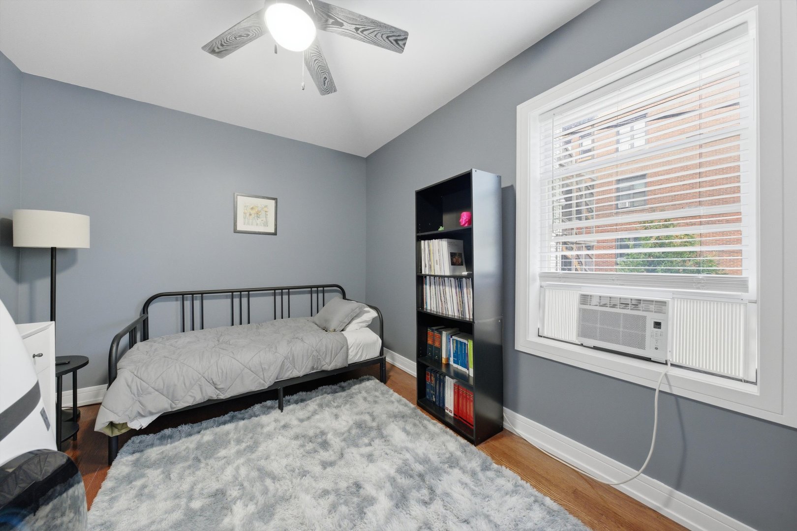 2212 E 70th Street Unit: 1B