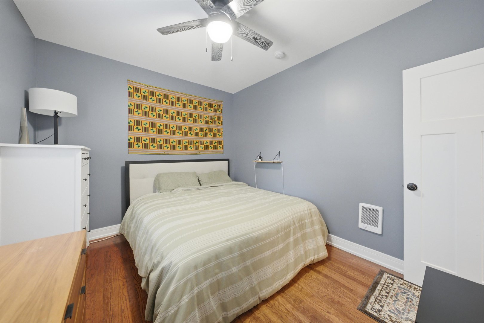 2212 E 70th Street Unit: 1B