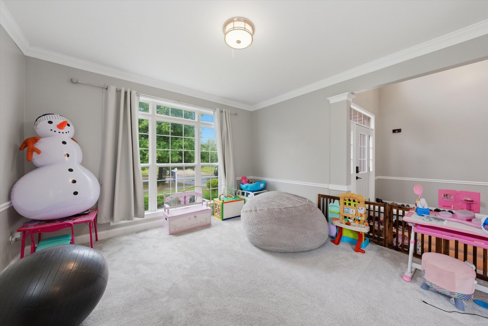 1571 Woodland Lane