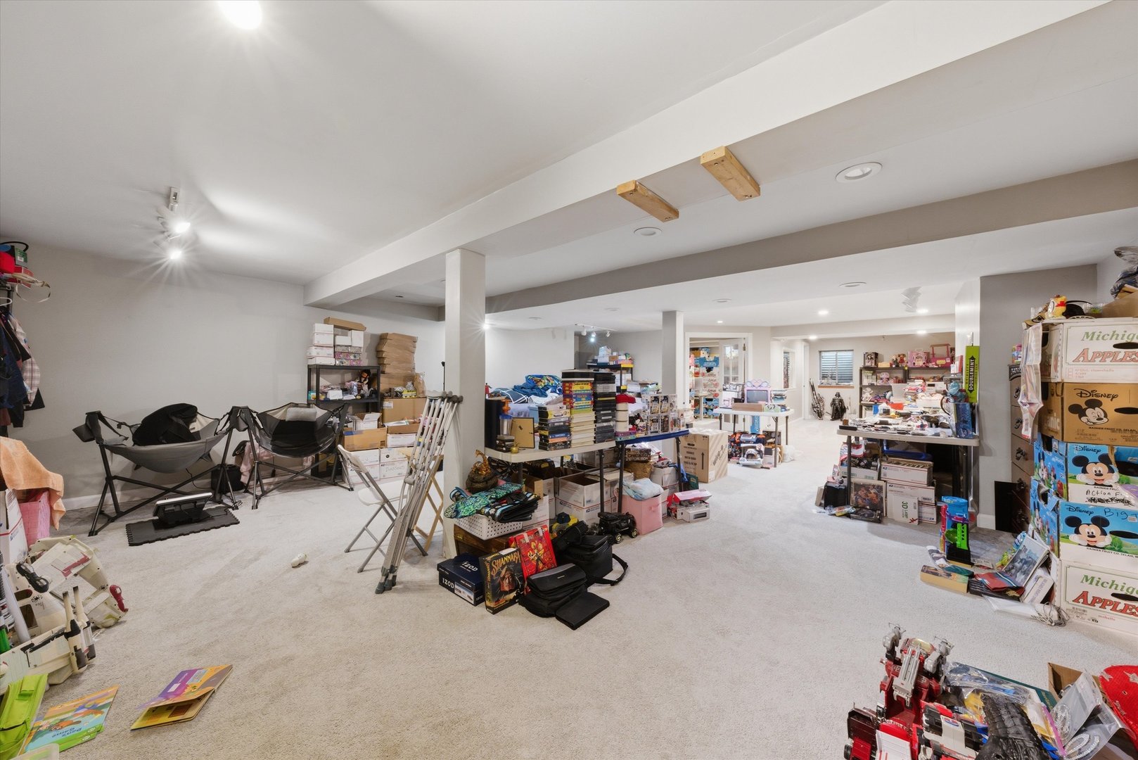 1571 Woodland Lane